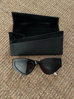 Dior Cat-Eye Sunglasses – Black